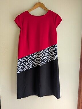 Voir Voir Colorblock Dress M – Red Black Geometric Modern Chic